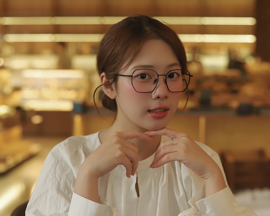 Thiết kế 6 cạnh bất đối xứng độc đáo tạo nên điểm nhấn độc đáo cho sản phẩm - ảnh 3