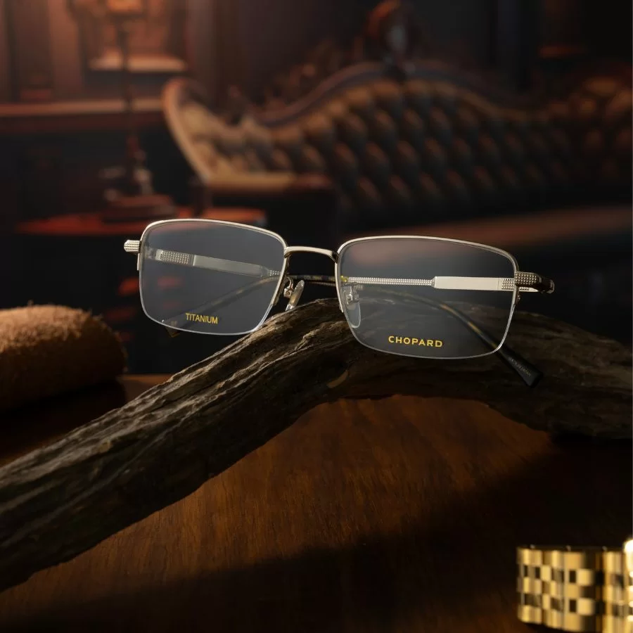 Vẻ ngoài sang trọng với sự cộng tác ăn ý giữa Titanium và gỗ