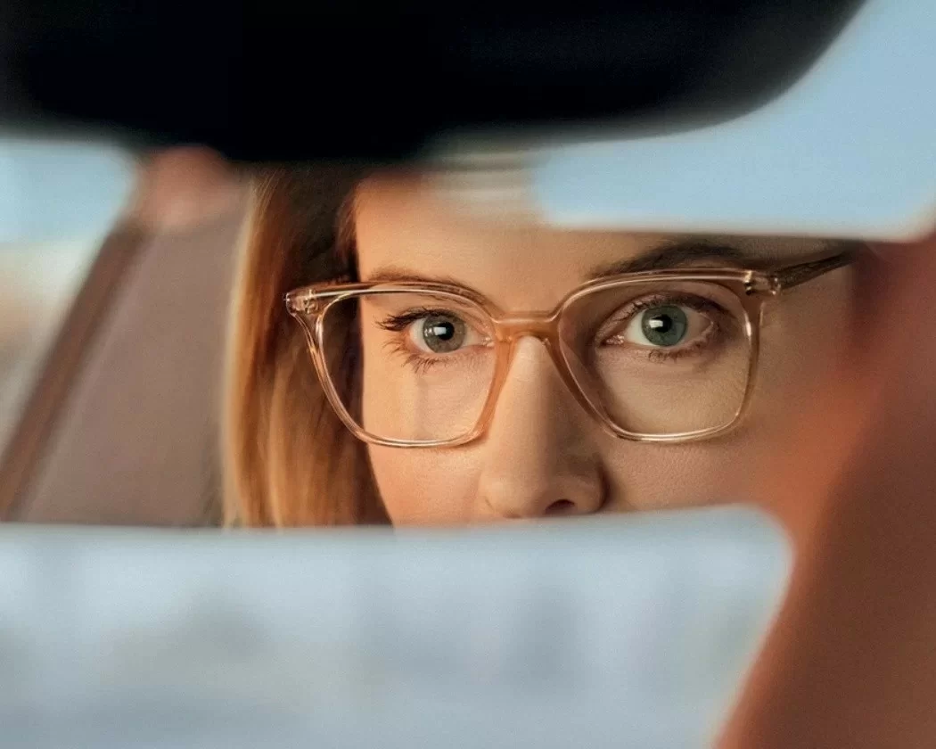 Varilux có thể kết hợp với nhiều lớp phủ khác nhau của Essilor