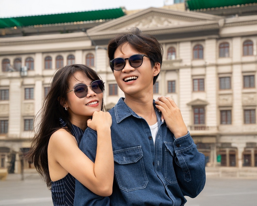 Kính đổi màu chống ánh sáng xanh mang đến sự tiện lợi cùng khả năng bảo vệ mắt hiệu quả - ảnh 3