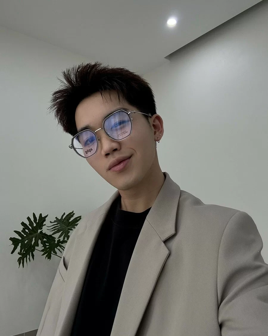 Agog Hexgonal Nam - Gọng kính Titanium - Mã 9516TiSDKK-C3 (6) mắt kính Agog 9516TiSDKK-C3 - ảnh 7