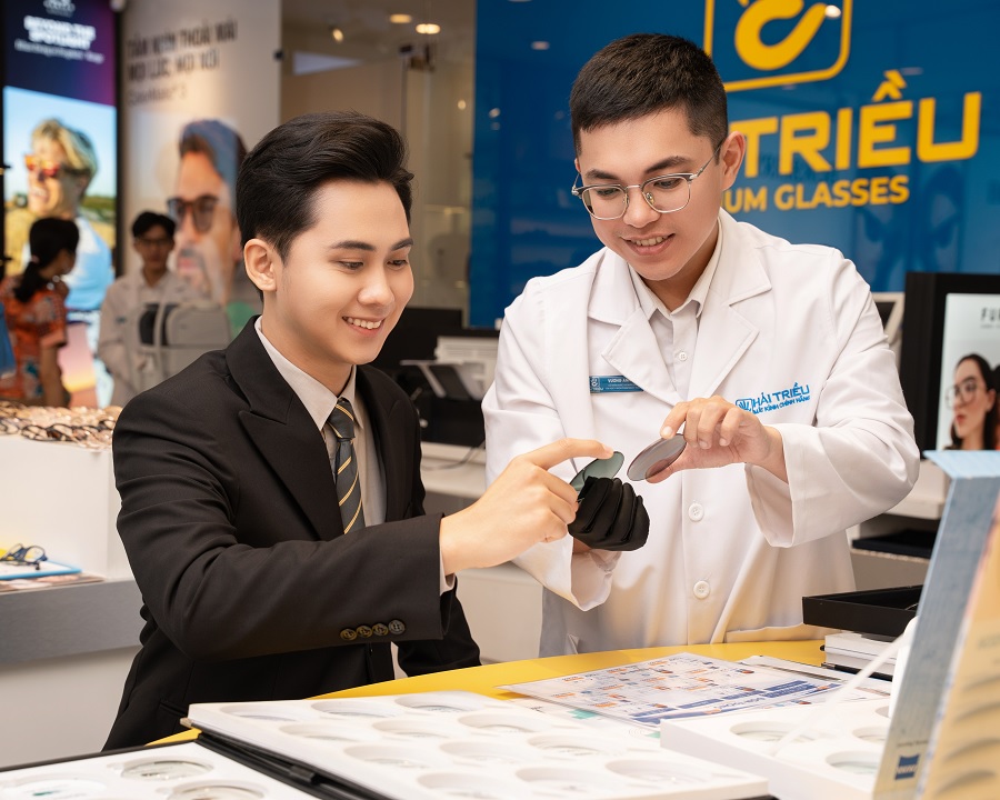 Cắt kính 3 độ bao nhiêu tiền? Chi phí & địa chỉ uy tín 2025 (3) Có nhiều mức giá khác nhau cho một chiếc tròng kính cận