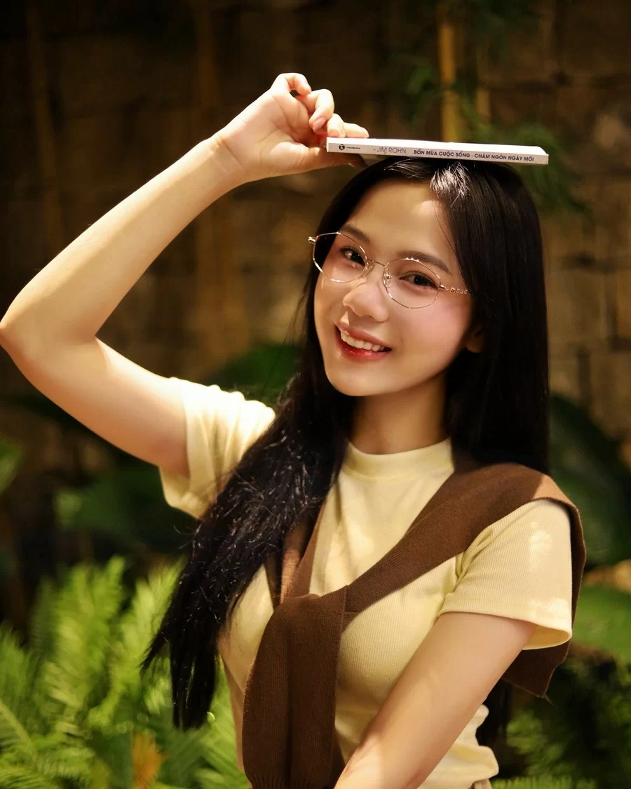 Agog Nữ - Gọng kính Titanium - Mã 9346-C5 (8) Mắt kính Agog 9346-C5 - ảnh 2