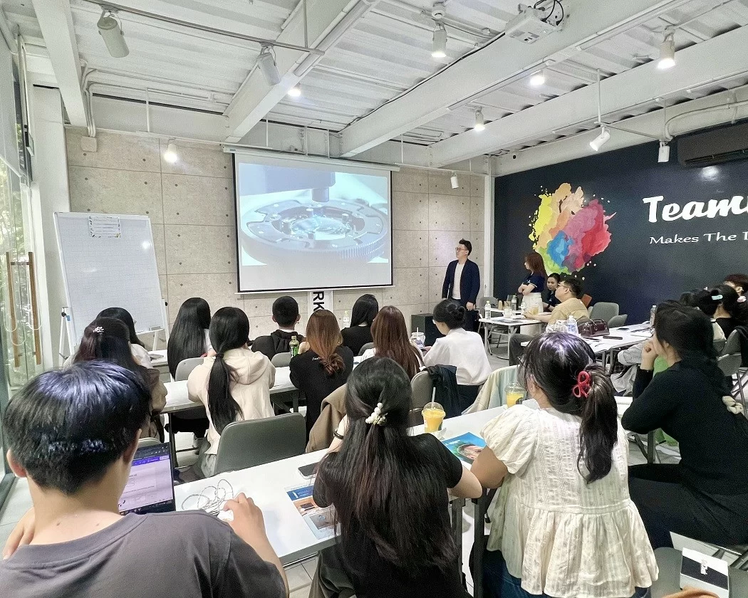 Buổi đào tạo của Rodenstock dành cho nhân viên Hải Triều