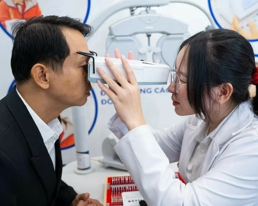 Dịch vụ đo mắt - cắt kính tại Hải Triều - ảnh 1