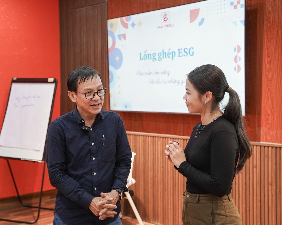 Kính Hải Triều ứng dụng ESG: Phát triển bền vững từ giá trị thật (2) Anh Hạc Minh (Founder của tổ chức EarthWise) chia sẻ về ESG