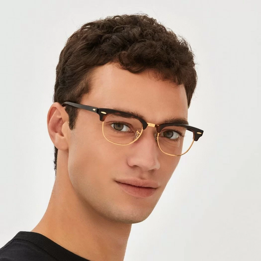 Gọng RayBan còn được yêu thích bởi tính di sản đằng sau mỗi bộ sưu tập