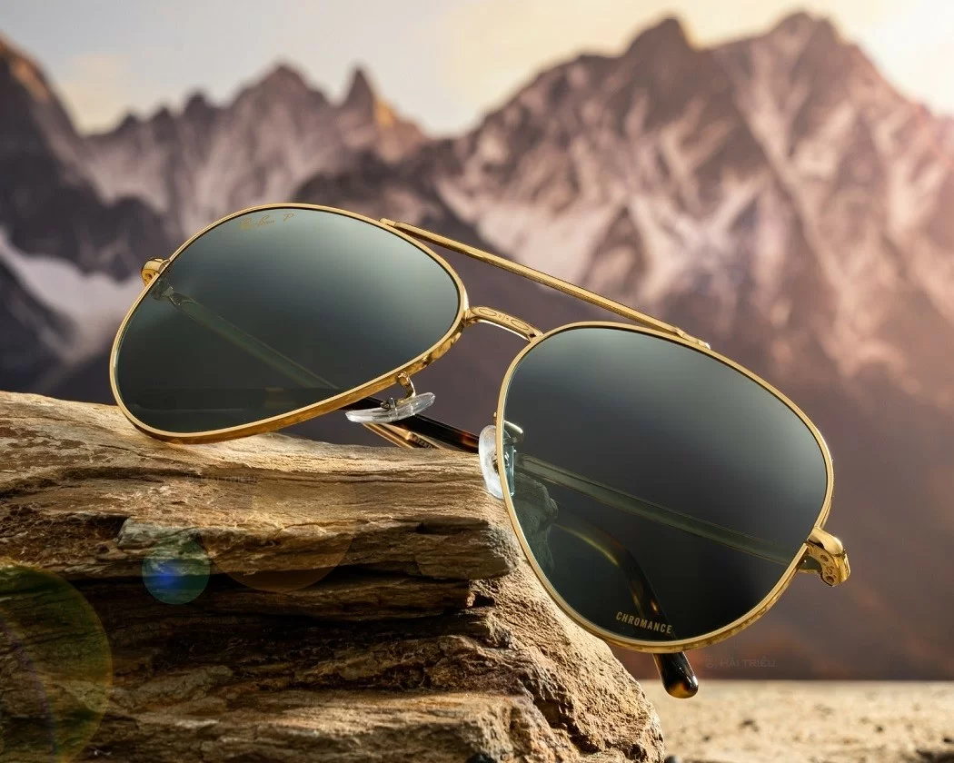 Kính RayBan Aviator nổi bật với phần tròng hình giọt nước đặc trưng