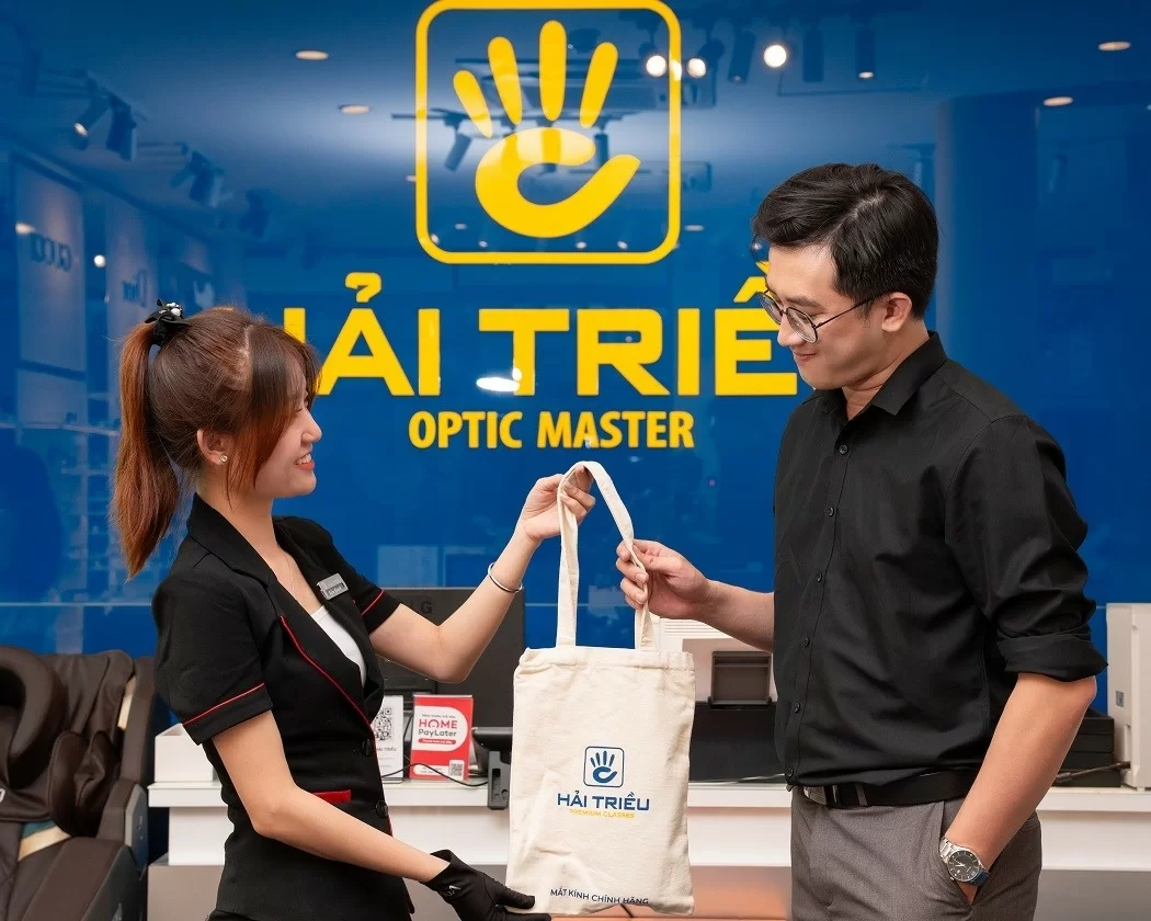 Khách hàng luôn có Quyền Được An Tâm khi mua sắm tại Kính Hải Triều