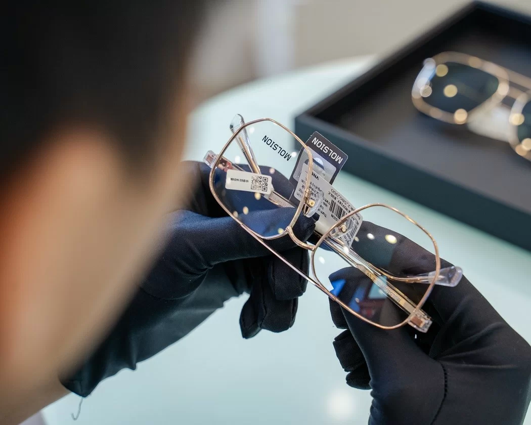 Nên chọn mua tại các đại lý chính hãng ủy quyền để hạn chế rủi ro hàng giả