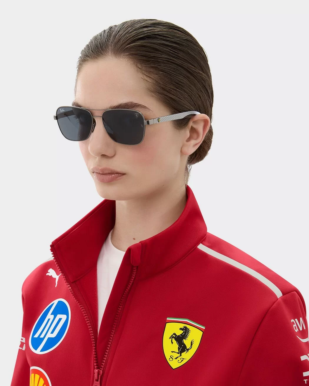 RayBan hợp tác cùng đội đua nổi tiếng Scuderia Ferrari