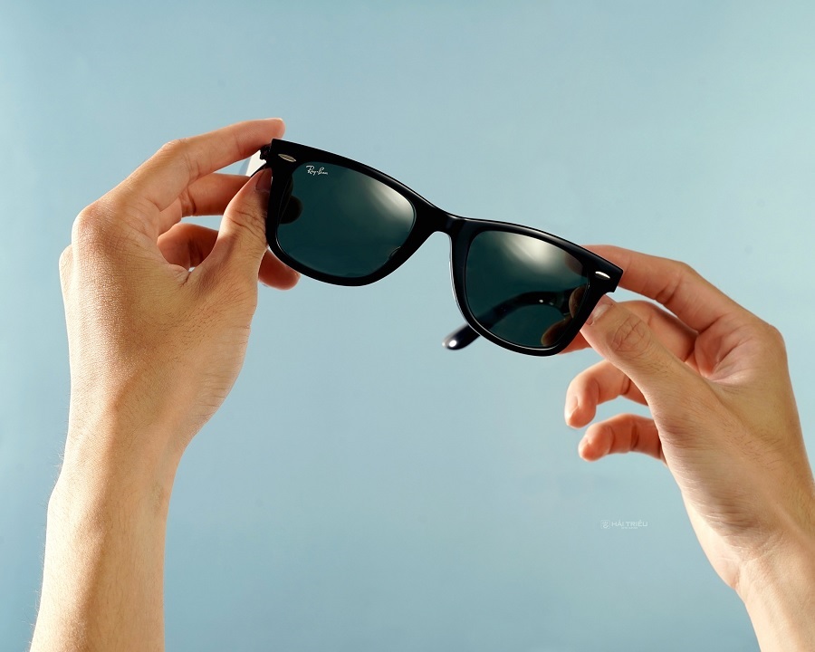 Kính Wayfarer là gì? Đằng sau bộ sưu tập biểu tượng của RayBan