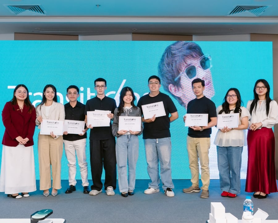 Đội ngũ Hải Triều trong khoá đào tạo của Essilor Gen S