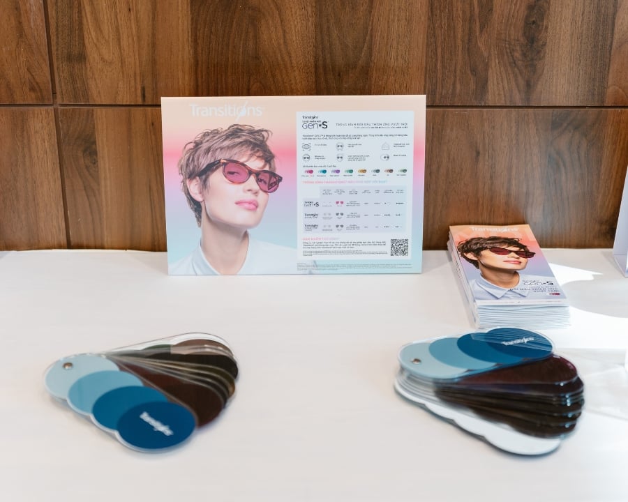 Đội ngũ Hải Triều đã nắm bắt trọn vẹn cơ chế đổi màu siêu tốc và bộ sưu tập màu sắc mới để tư vấn giải pháp "2 trong 1":