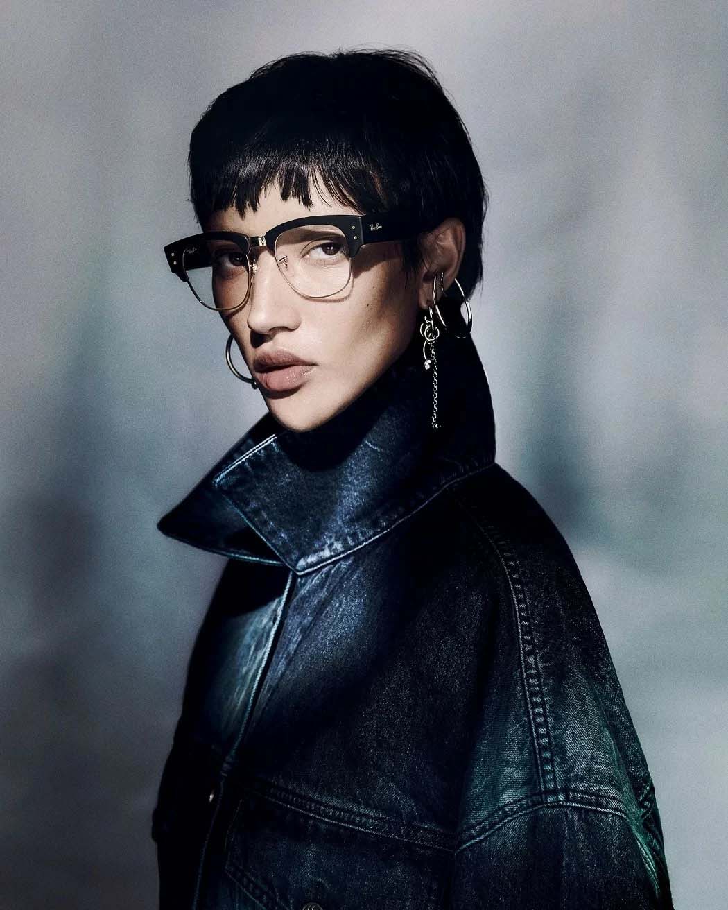 Gọng kính acetate to bản đang là xu hướng của năm 2025