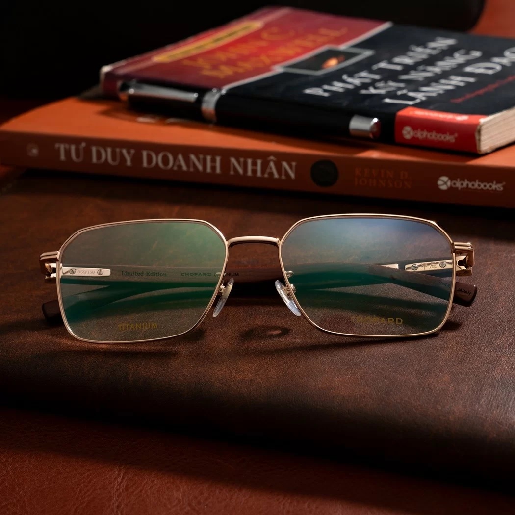 Gọng kính Chopard thuộc phân khúc xa xỉ
