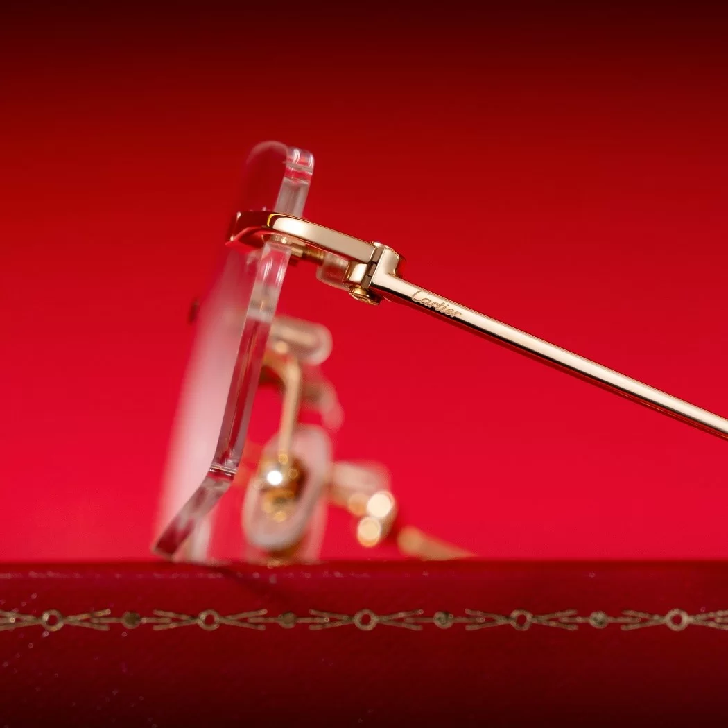 Cartier được mệnh danh là "vua của thợ kim hoàn" với các sản phẩm cao cấp