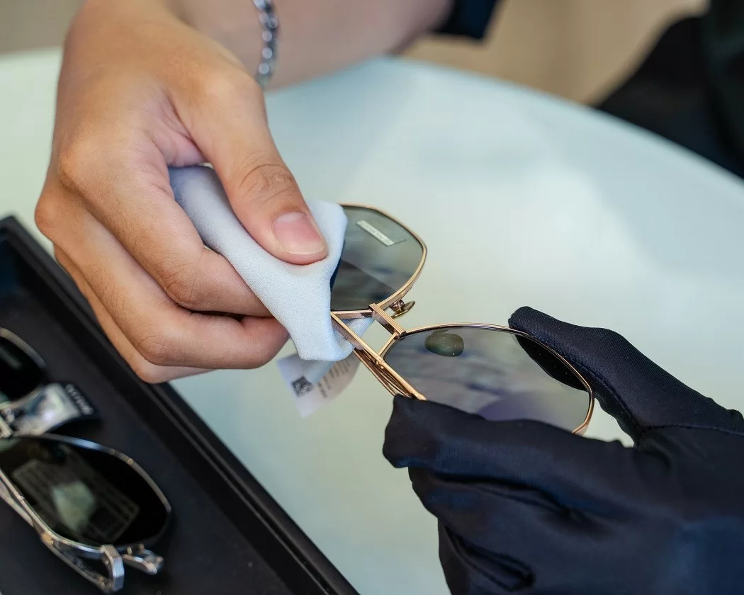 Quy trình kiểm soát chất lượng nghiêm ngặt được thực hiện thủ công bởi đội ngũ Hải Triều