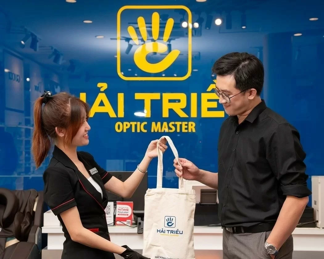 Khách hàng luôn có "Quyền Được An Tâm" trong quá trình mua sắm và trải nghiệm dịch vụ tại Kính Hải Triều