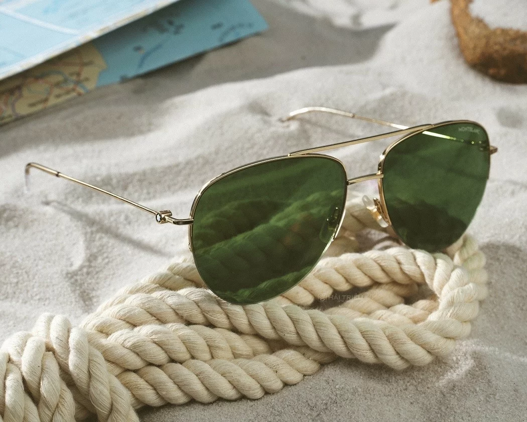 Kính phi công Montblanc nổi bật với các đường nét thanh mảnh, sang trọng