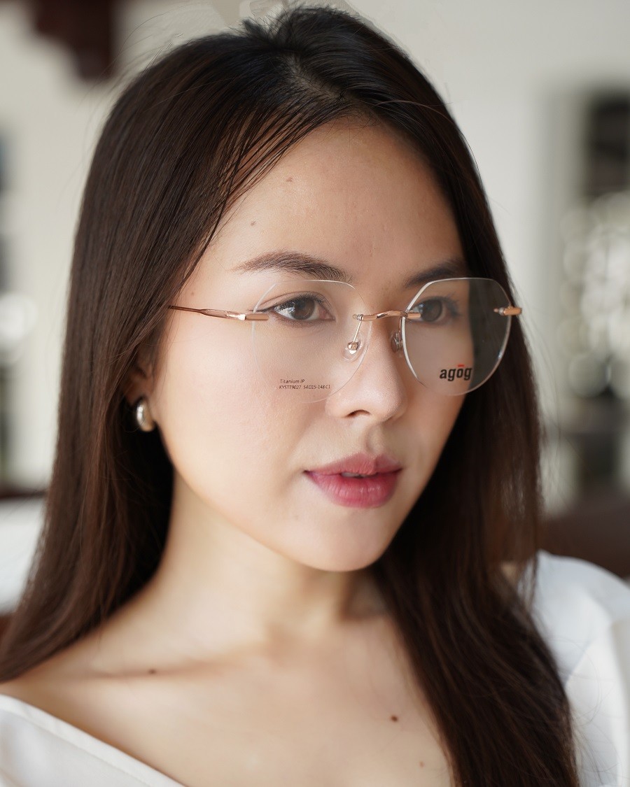 Kính không gọng là sự lựa chọn mà nữ giới mặt trái tim có thể cân nhắc