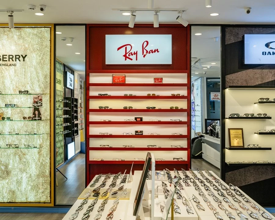 Kính Hải Triều phải vượt qua nhiều tiêu chuẩn khắt khe để trở thành đại lý chính hãng ủy quyền của RayBan