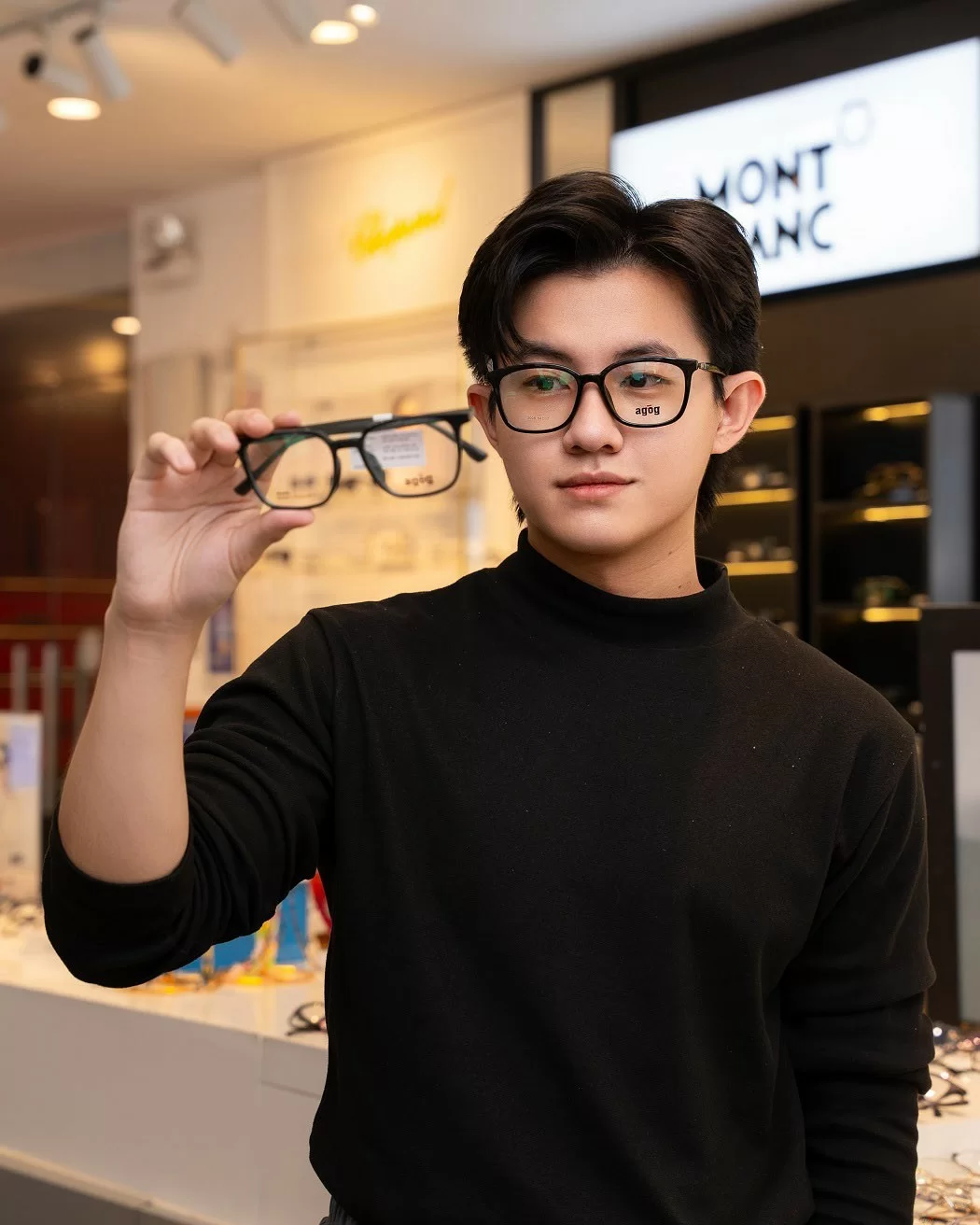 Gọng nhựa Acetate là lựa chọn hàng đầu của giới trẻ