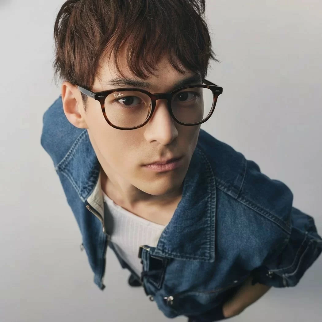 Đồi mồi là một trong những màu sắc thống trị xu hướng kính 2026