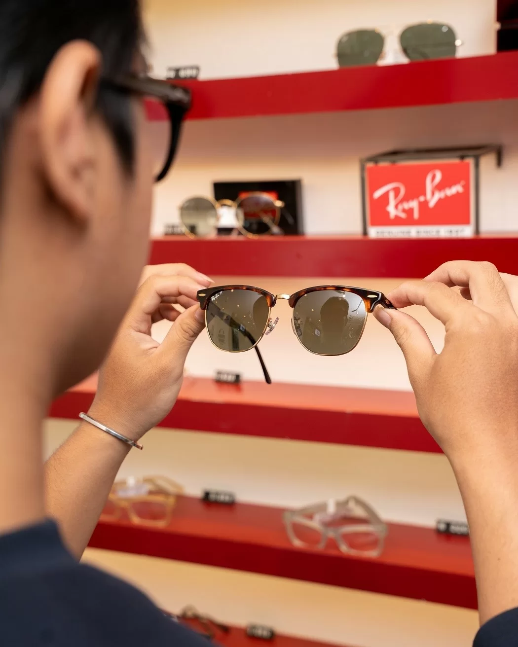 Mỗi sản phẩm tại Hải Triều đều được trưng bày theo tiêu chuẩn