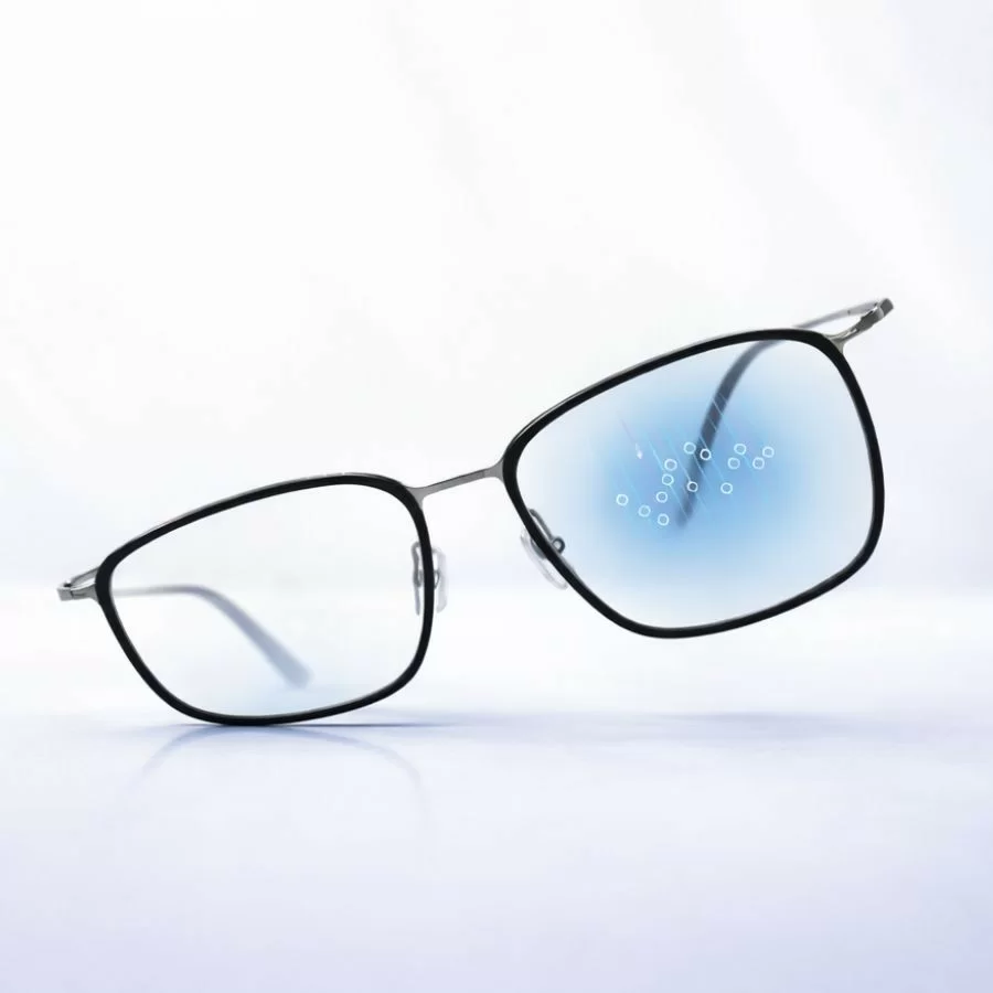 Tròng kính chống ánh sáng xanh Essilor