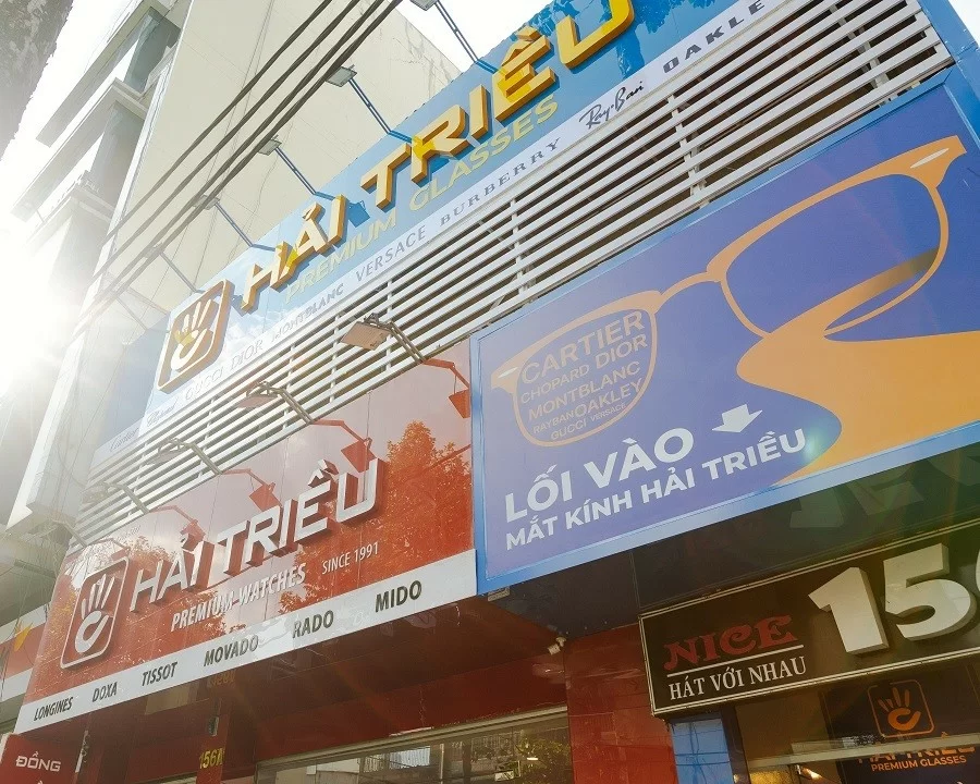 Cửa hàng Kính Hải Triều