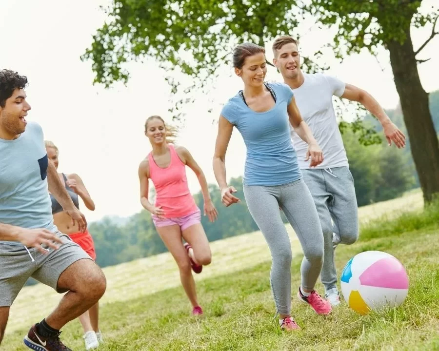 Giảm cận thị 3-4 độ tại nhà có được không? 9 cách kiểm soát không cần phẫu thuật (4) Tăng cường các hoạt động ngoài trời là cách để bạn bảo vệ sức khỏe thị lực