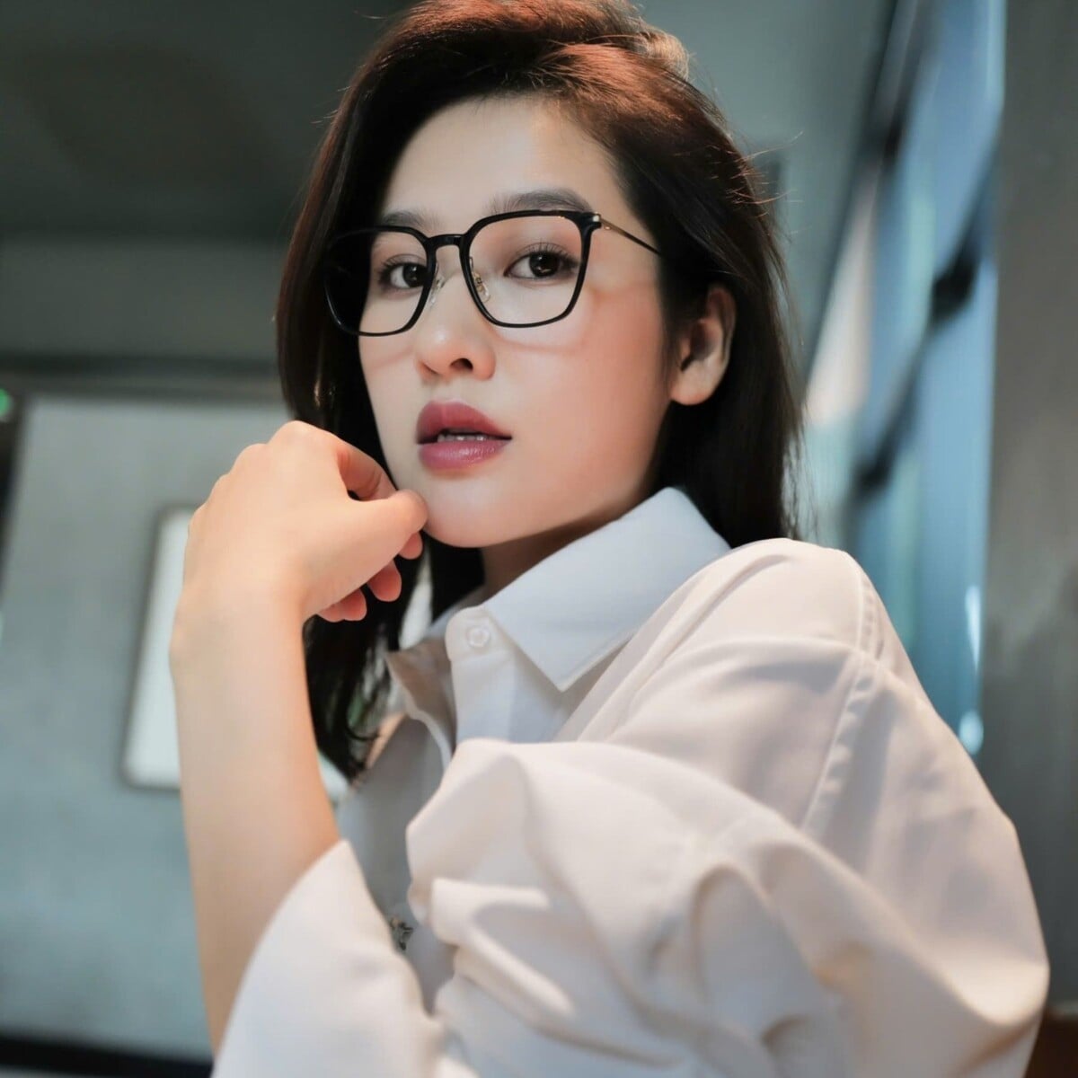 Xu hướng gọng kính oversize được nhiều chị em yêu thích