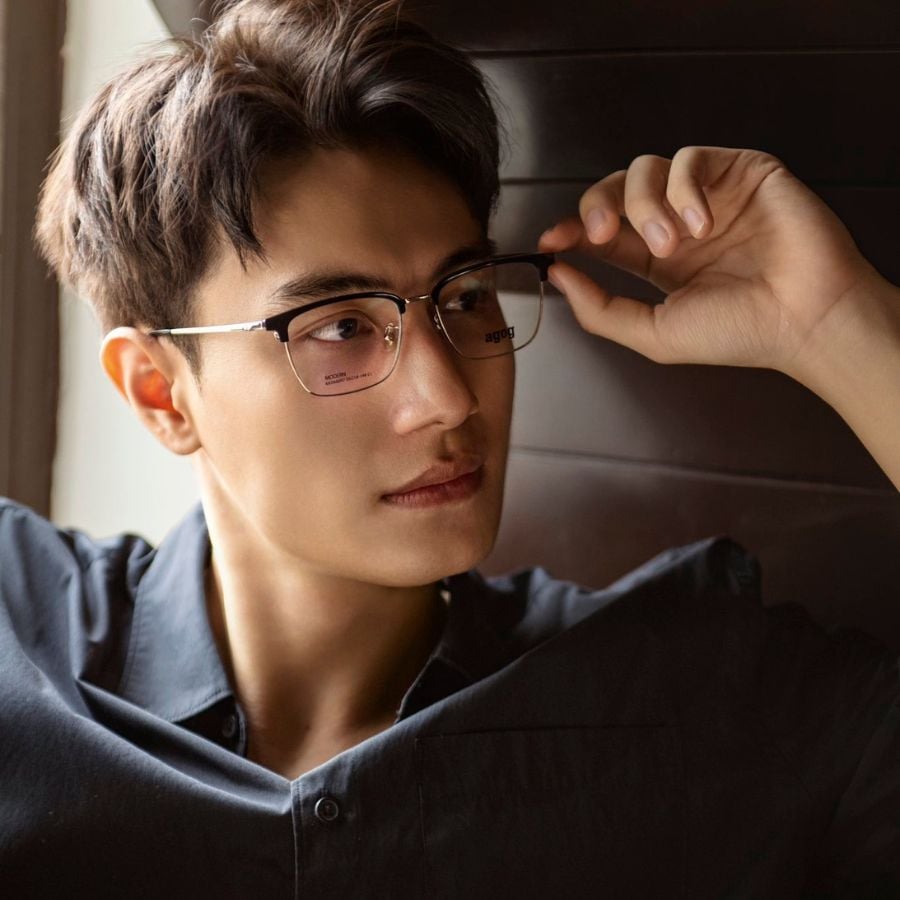 Mặt oval đeo kính gì? 6 kiểu gọng tôn nét đẹp cho nam, nữ (8) mat oval deo kinh gi 7