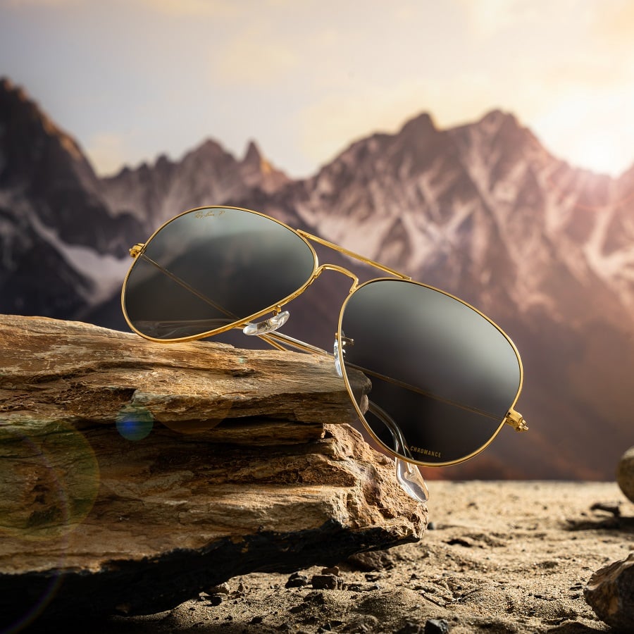 Cách phân biệt kính RayBan chính hãng, thật giả qua 10 dấu hiệu (9) Chỉ giống về hình thức là chưa đủ để bạn kết luận một mẫu kính RayBan có chính hãng hay không