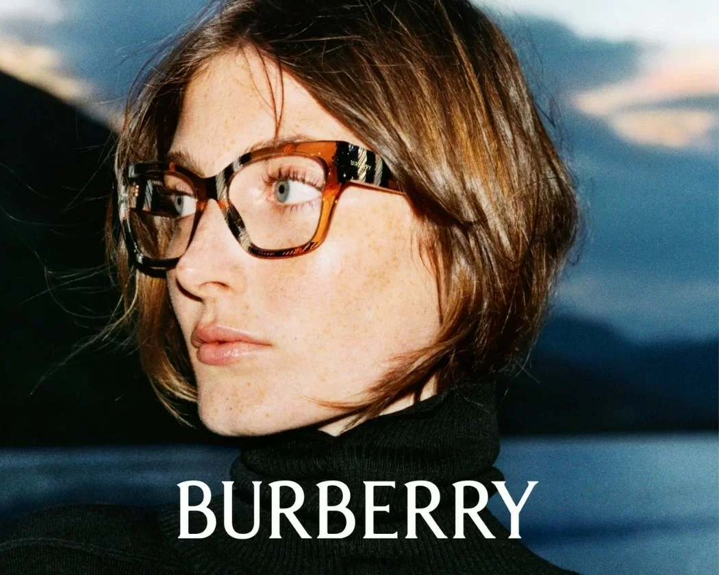 Gọng kính nữ Burberry