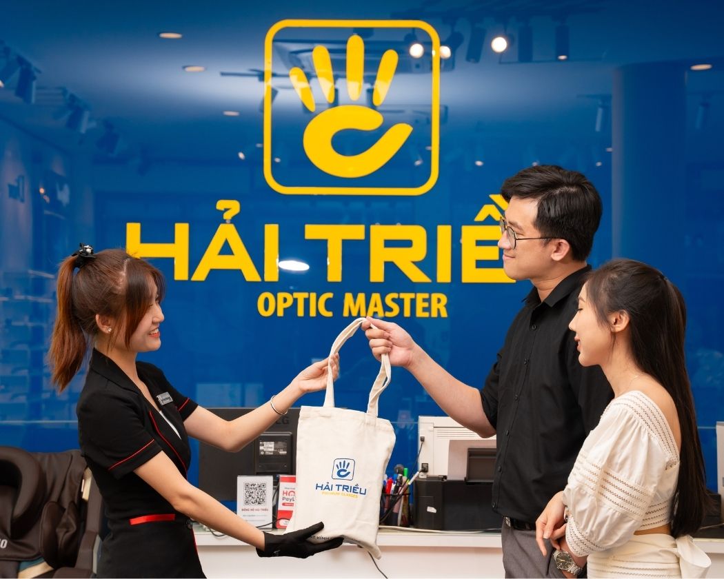 Sự đồng hành của đội ngũ chuyên viên tư vấn sẽ giúp bạn tìm ra mẫu kính mát Cartier phù hợp