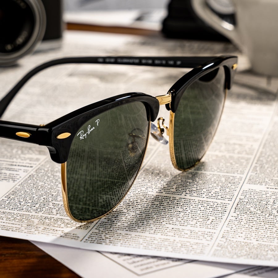 Kính RayBan của nước nào? Hiểu đúng về nguồn gốc Mỹ và tập đoàn Ý (6) Clubmaster là dòng kính được ưa thích bởi người ưu tiên sự chỉn chu, lịch sự
