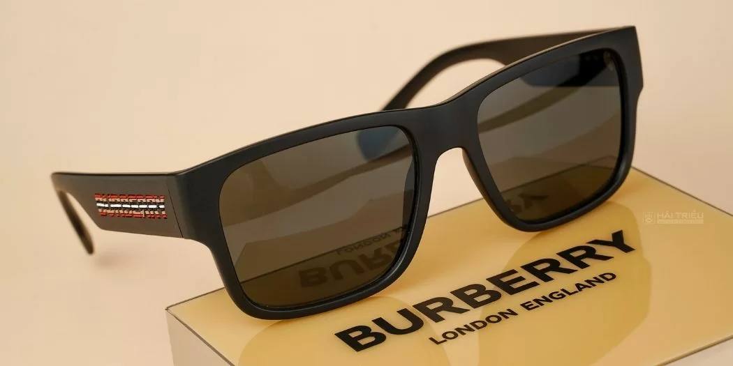 Kính mát Burberry hàng hiệu, chính hãng