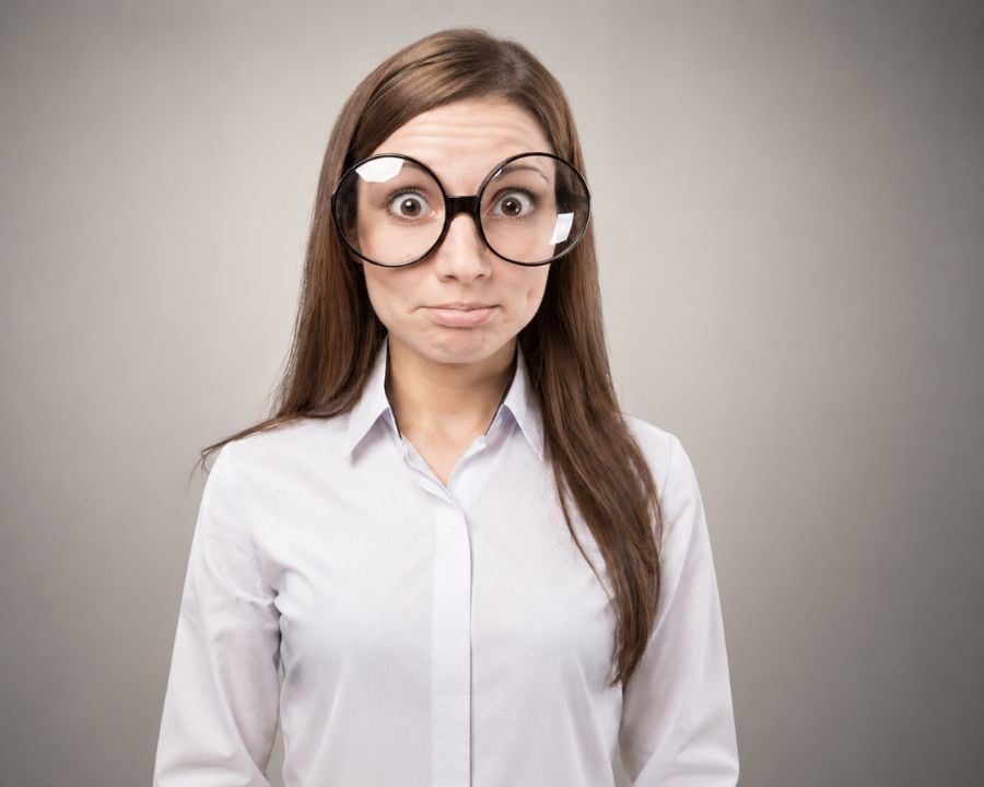 Gọng kính bị rộng so với khuôn mặt