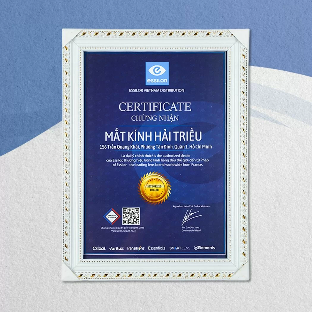 Chứng nhận Kính Hải Triều trở thành đại lý chính thức của Essilor