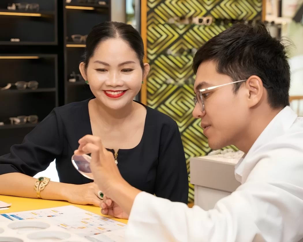 Lựa chọn tròng kính chống ánh sáng xanh phù hợp với nhu cầu sử dụng của bạn