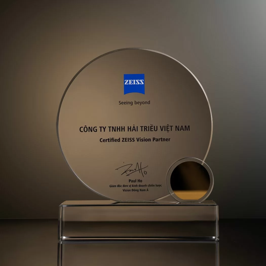Kính Hải Triều là đối tác phân phối của Zeiss tại Việt Nam