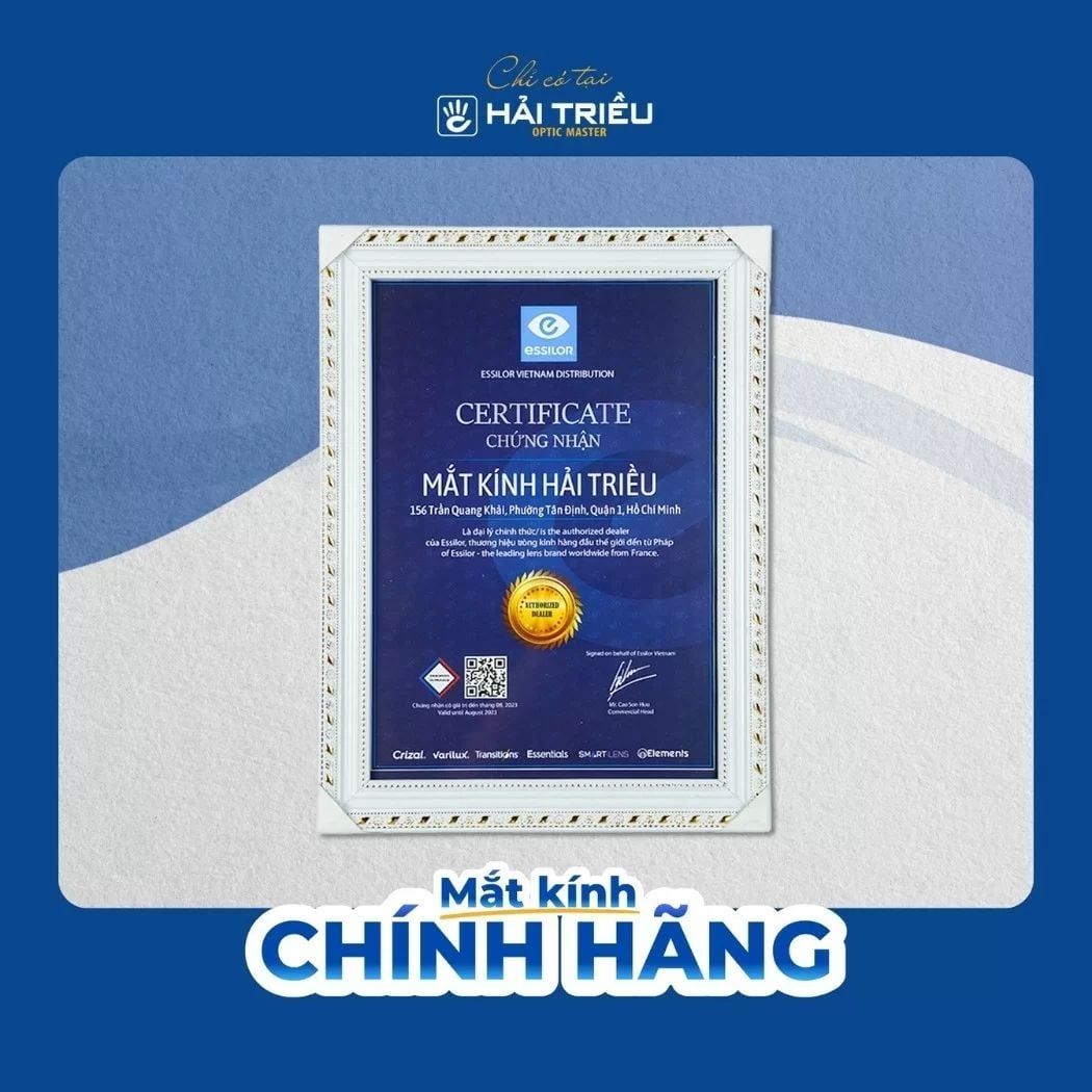Essilor đã cấp chứng nhận đầy đủ cho Kính Hải Triều sau khi vượt qua các tiêu chuẩn nghiêm ngặt về kho hàng, thiết bị và dịch vụ